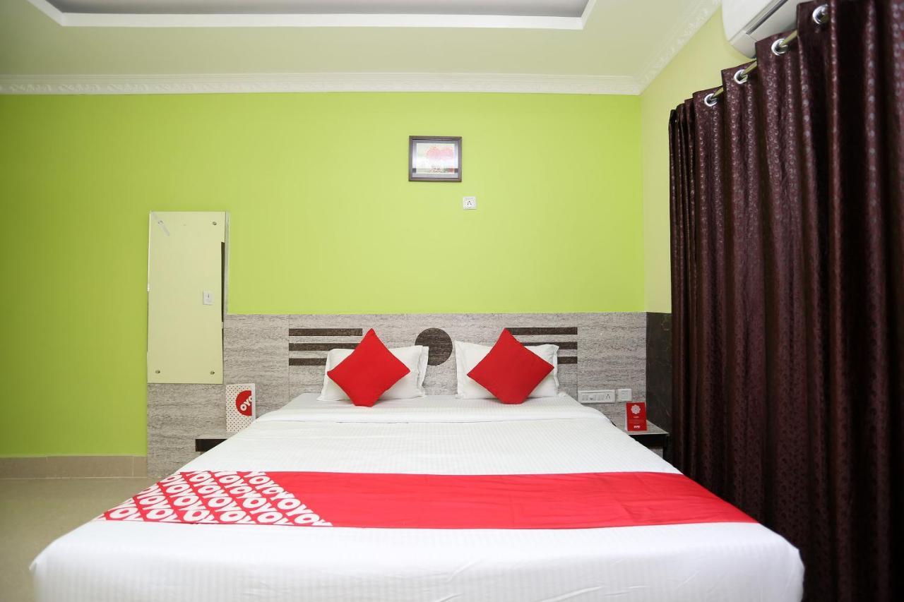 Oyo 24317 Aditya Guest House 3 Бхубанешвар Екстер'єр фото