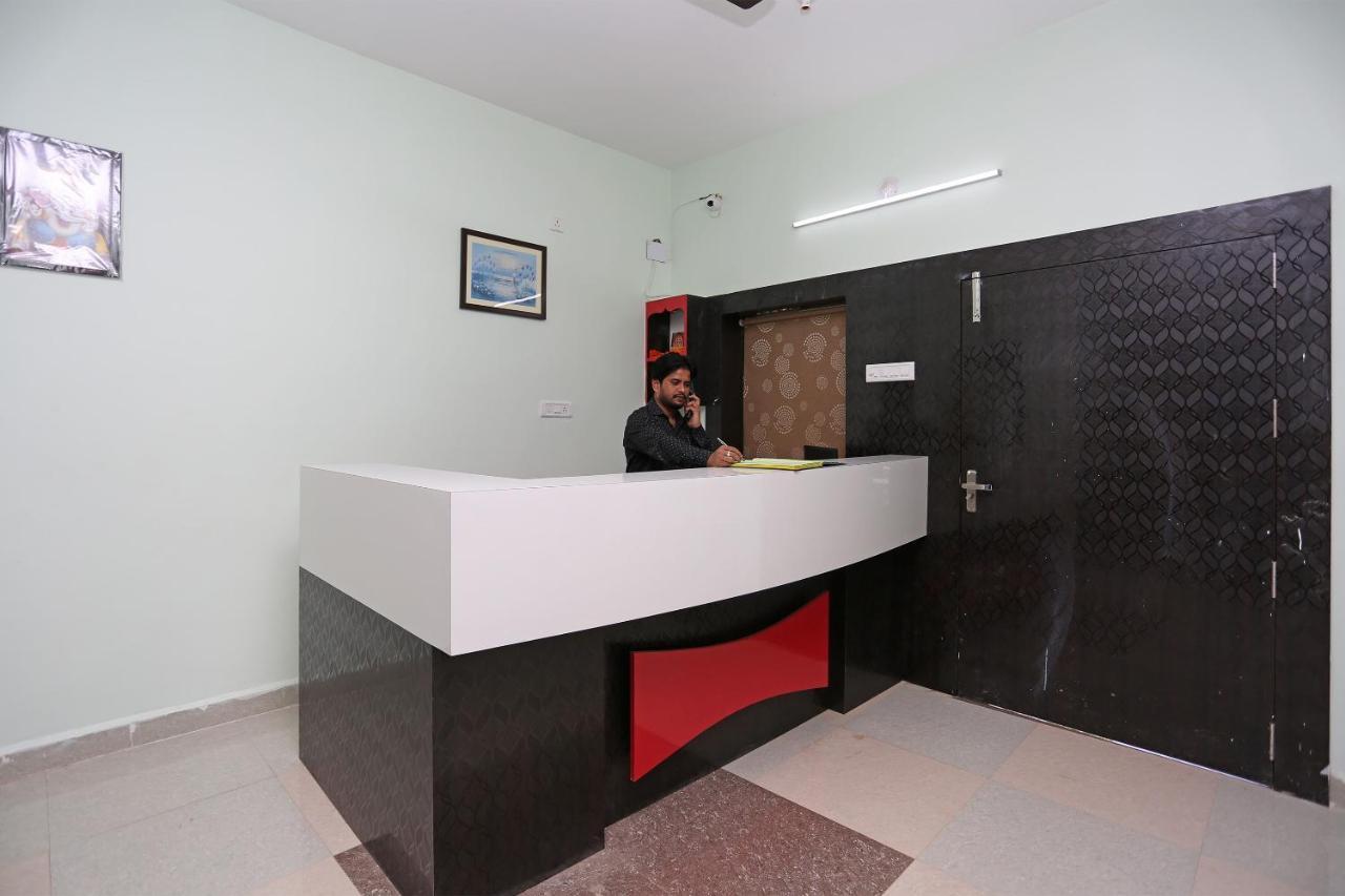 Oyo 24317 Aditya Guest House 3 Бхубанешвар Екстер'єр фото